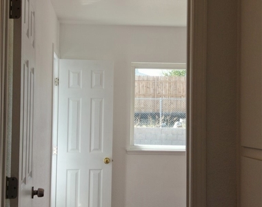 332 Date Ave - Photo Thumbnail 17