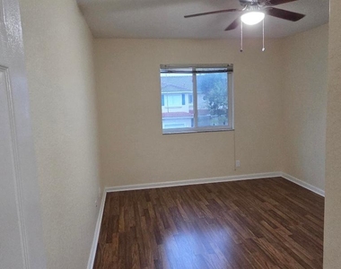 2791 S Evergreen Circle - Photo Thumbnail 8
