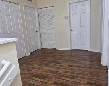 2791 S Evergreen Circle - Photo Thumbnail 5
