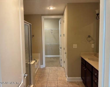 4300 South Beach Parkway - Photo Thumbnail 6