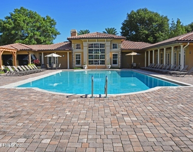 4300 South Beach Parkway - Photo Thumbnail 12