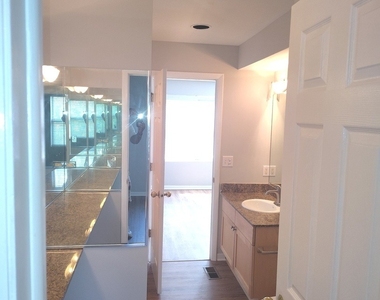 2367 E 70th Place - Photo Thumbnail 22
