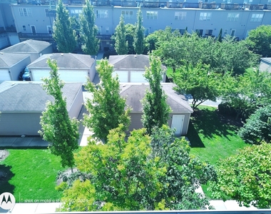 2367 E 70th Place - Photo Thumbnail 28