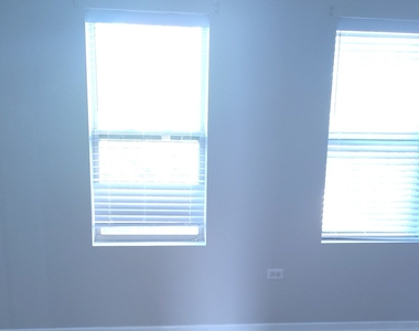 2367 E 70th Place - Photo Thumbnail 24
