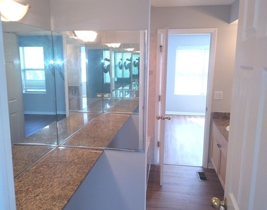 2367 E 70th Place - Photo Thumbnail 9