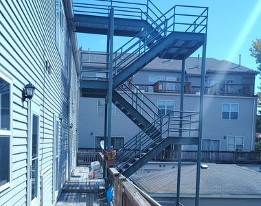 2367 E 70th Place - Photo Thumbnail 27