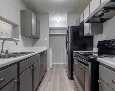 7610 Cameron Rd - Photo Thumbnail 5