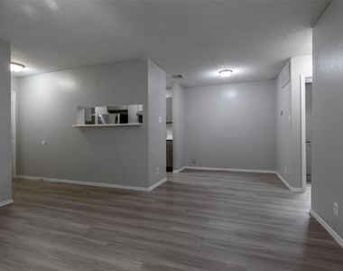 7610 Cameron Rd - Photo Thumbnail 3