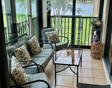 11110 Caravel Circle - Photo Thumbnail 2