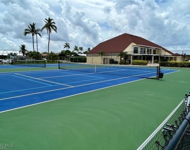 11110 Caravel Circle - Photo Thumbnail 14