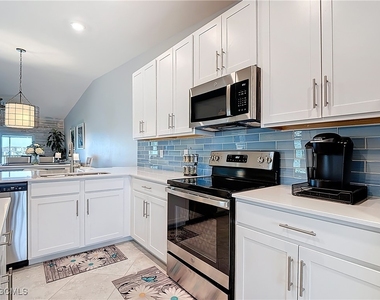 15960 Grassland Lane - Photo Thumbnail 8