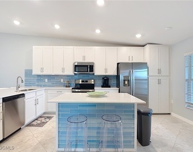 15960 Grassland Lane - Photo Thumbnail 6