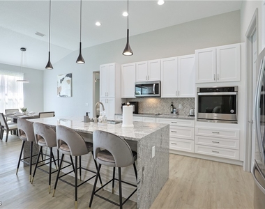217 Nw 36th Avenue - Photo Thumbnail 6