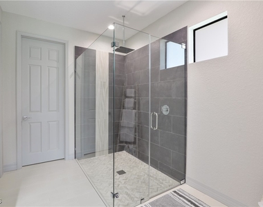 217 Nw 36th Avenue - Photo Thumbnail 14
