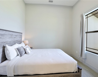 217 Nw 36th Avenue - Photo Thumbnail 18