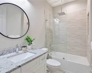 217 Nw 36th Avenue - Photo Thumbnail 15