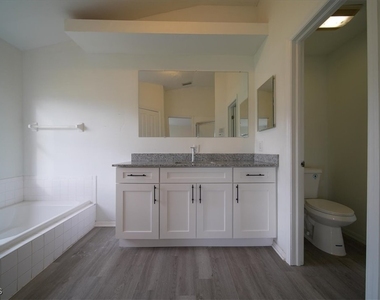 1502 Scholar Court - Photo Thumbnail 13