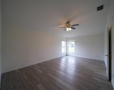 1502 Scholar Court - Photo Thumbnail 23