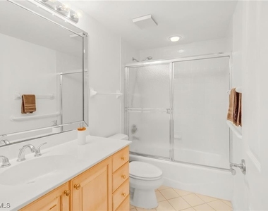 7515 Pelican Bay Boulevard - Photo Thumbnail 10