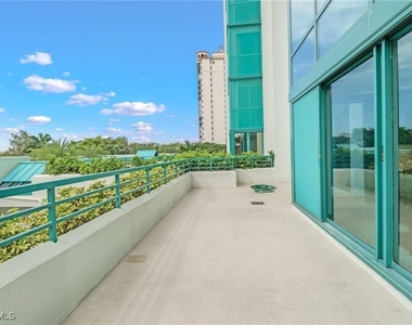 7515 Pelican Bay Boulevard - Photo Thumbnail 5