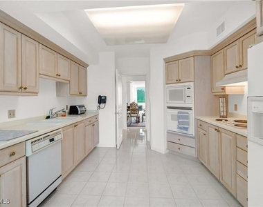 7515 Pelican Bay Boulevard - Photo Thumbnail 9
