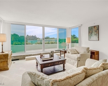 7515 Pelican Bay Boulevard - Photo Thumbnail 2