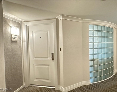 4751 Gulf Shore Boulevard N - Photo Thumbnail 1