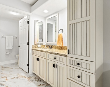 13601 Worthington Way - Photo Thumbnail 6