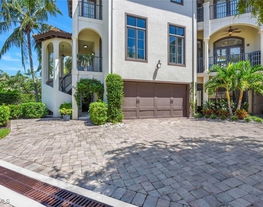 684 10th Avenue S - Photo Thumbnail 41