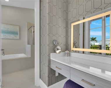 684 10th Avenue S - Photo Thumbnail 21