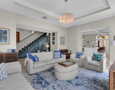 684 10th Avenue S - Photo Thumbnail 2