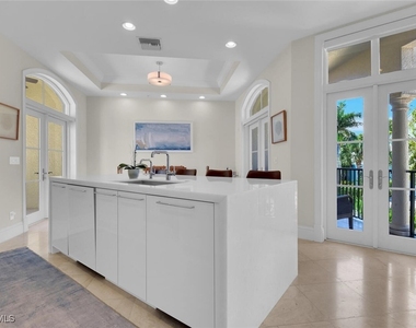 684 10th Avenue S - Photo Thumbnail 9