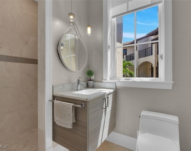 684 10th Avenue S - Photo Thumbnail 13
