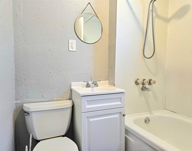 5008 Avenue S - Photo Thumbnail 5