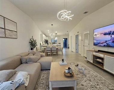 17470 Opal Sand Drive - Photo Thumbnail 5