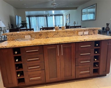 3220 Southshore Drive - Photo Thumbnail 9