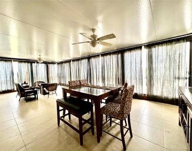 3220 Southshore Drive - Photo Thumbnail 6