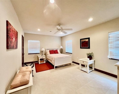 3220 Southshore Drive - Photo Thumbnail 21