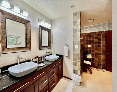3220 Southshore Drive - Photo Thumbnail 19