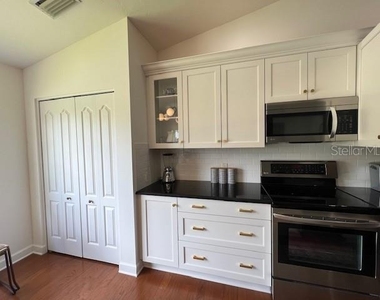 5270 Hyland Hills Avenue - Photo Thumbnail 9