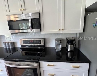 5270 Hyland Hills Avenue - Photo Thumbnail 10
