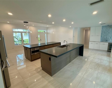 1359 Harbor Drive - Photo Thumbnail 4