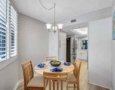 5880 Midnight Pass Road - Photo Thumbnail 15