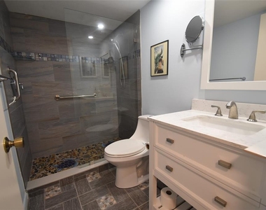 1520 Pelican Point Drive - Photo Thumbnail 15