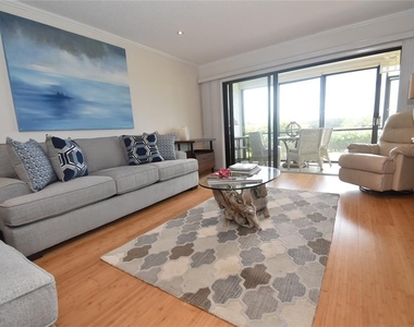 1520 Pelican Point Drive - Photo Thumbnail 6