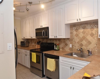 3700 S Osprey Avenue - Photo Thumbnail 4