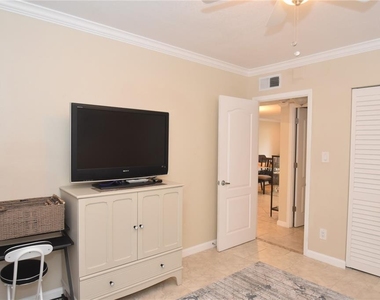 3700 S Osprey Avenue - Photo Thumbnail 14