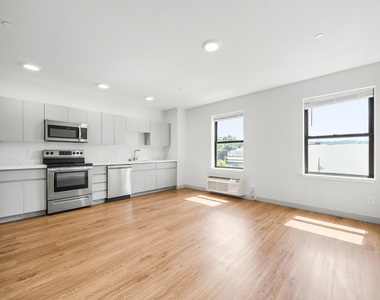 158 Main Street - Photo Thumbnail 6