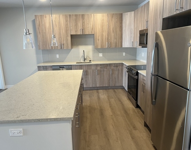467 West Avenue - Photo Thumbnail 1