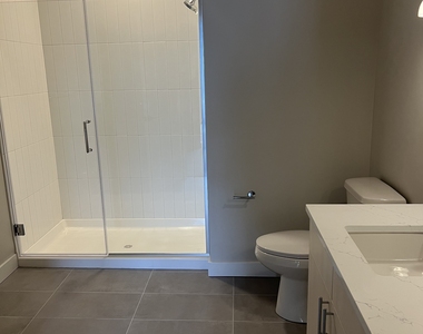 467 West Avenue - Photo Thumbnail 9